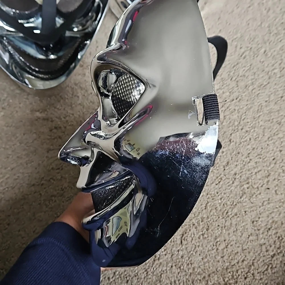 Halloween Mirrored and Black Mesh Mask OS - Picture 7 of 8